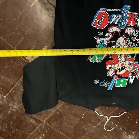 Vintage Christmas Looney Tunes Sweatshirt - Picture 6 of 8